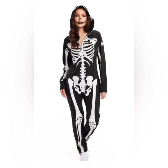 VARIOUS SIZES Tipsy Elves Black and White Skeleton Onesie NWT - Picture 1 of 9